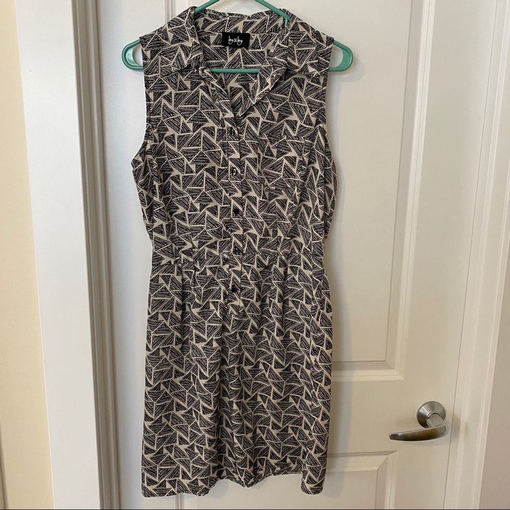 Triangle black and white dress large midi with collar